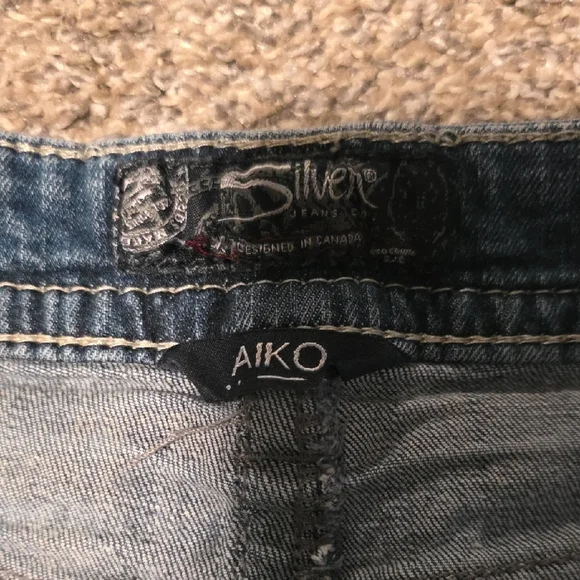 Silver Jeans Distressed Medium Blue Denim Shorts - Picture 2 of 7